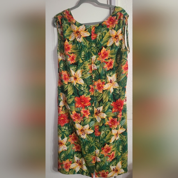 Sag Harbor Tropical Floral Dress - Picture 5 of 7